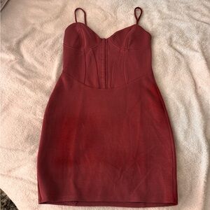 Elegant dark pink Dress